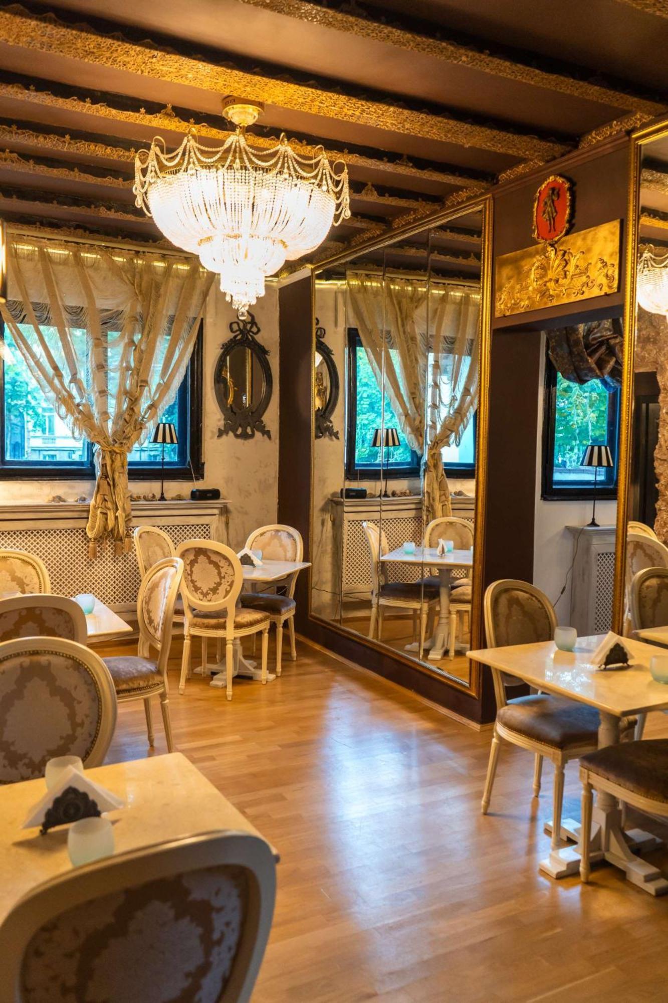 Conacul Coroanei Luxury Boutique Hotel Bükreş Dış mekan fotoğraf